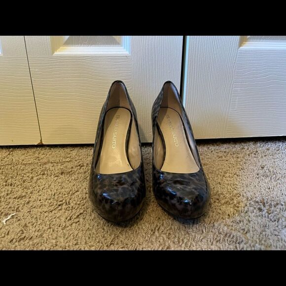 Animal Print (Snow Leopard) Franco Sarto Platform Heels - Picture 6 of 7